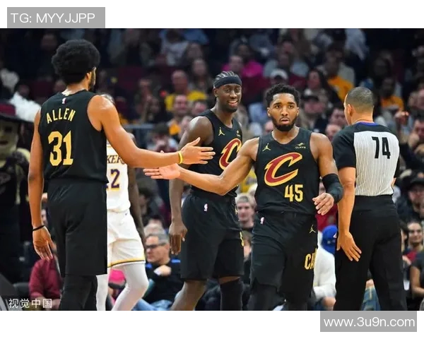 湖人对阵骑士精彩全程回放重温经典瞬间与赛场激情